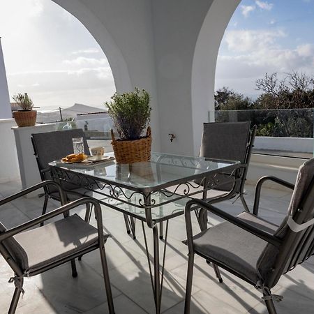 Αegean Εyes Apartment Tinos Bagian luar foto