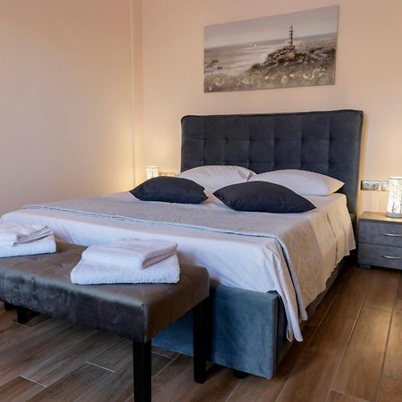 Αegean Εyes Apartment Tinos Bagian luar foto