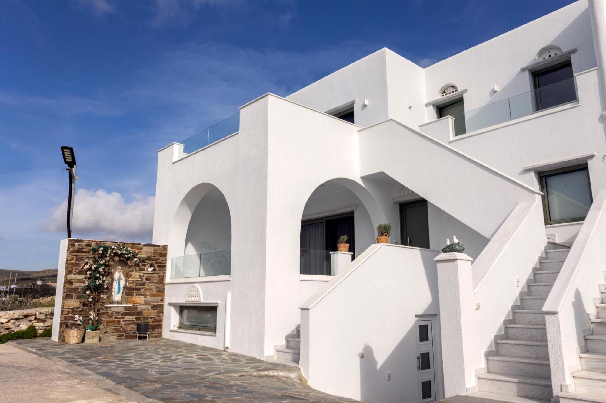 Αegean Εyes Apartment Tinos Bagian luar foto