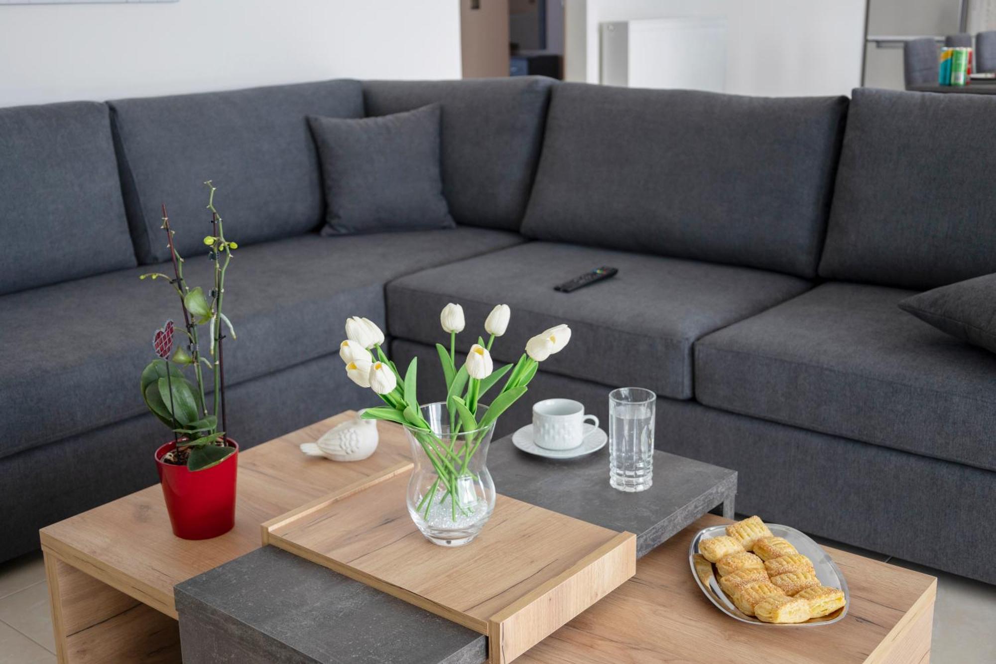 Αegean Εyes Apartment Tinos Bagian luar foto