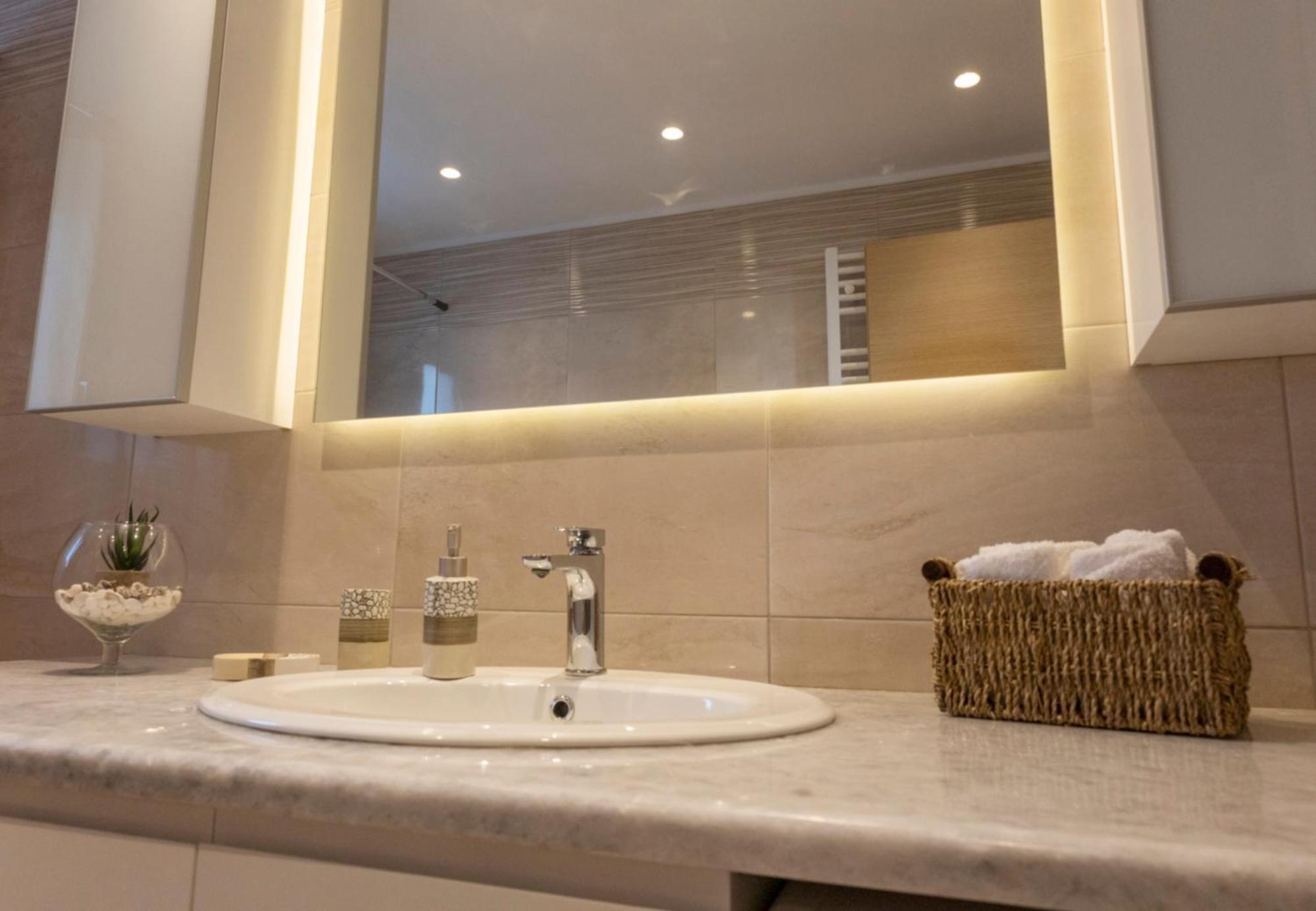 Αegean Εyes Apartment Tinos Bagian luar foto